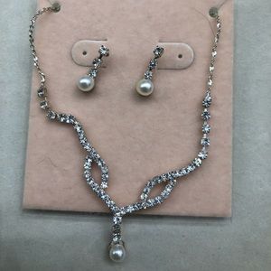 Wedding jewelry / costume jewelry